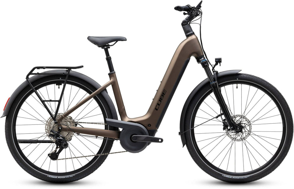 CUBE TOURING HYBRID PRO 800 2027